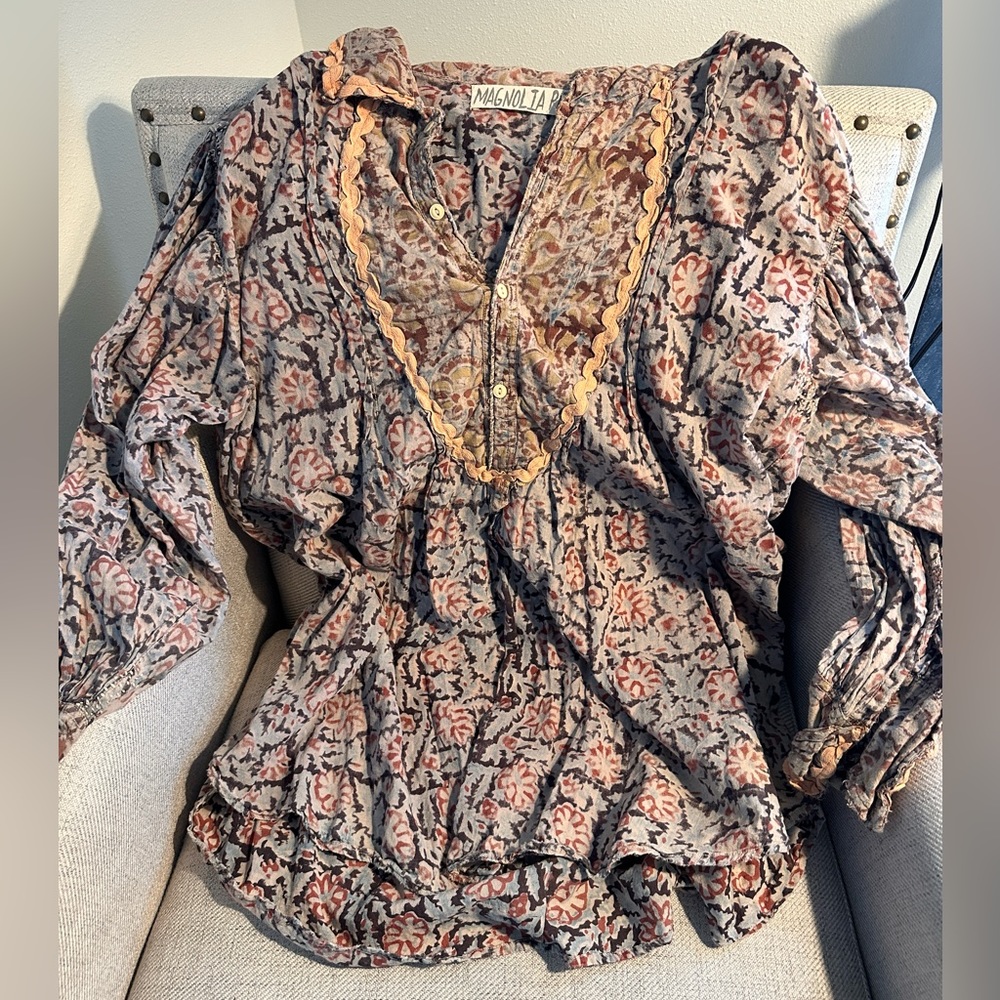 Magnolia Pearl Block Tora shirt
